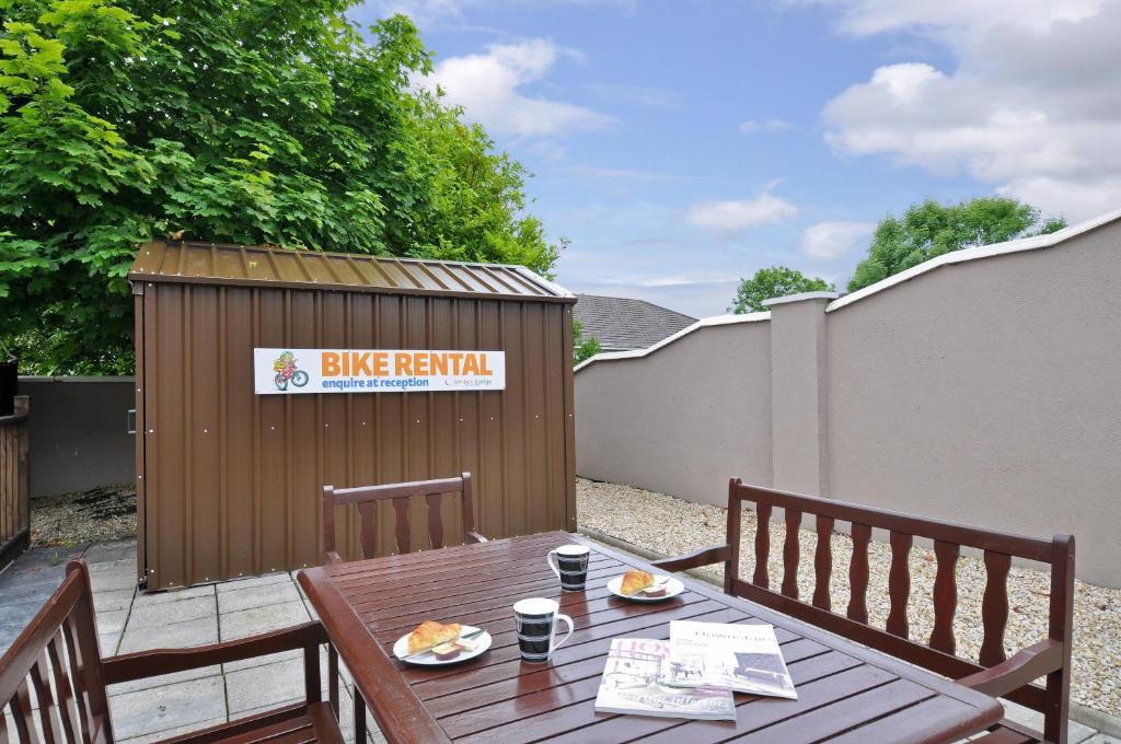 Amber Lodge Budget Accommodation Galway Exterior photo